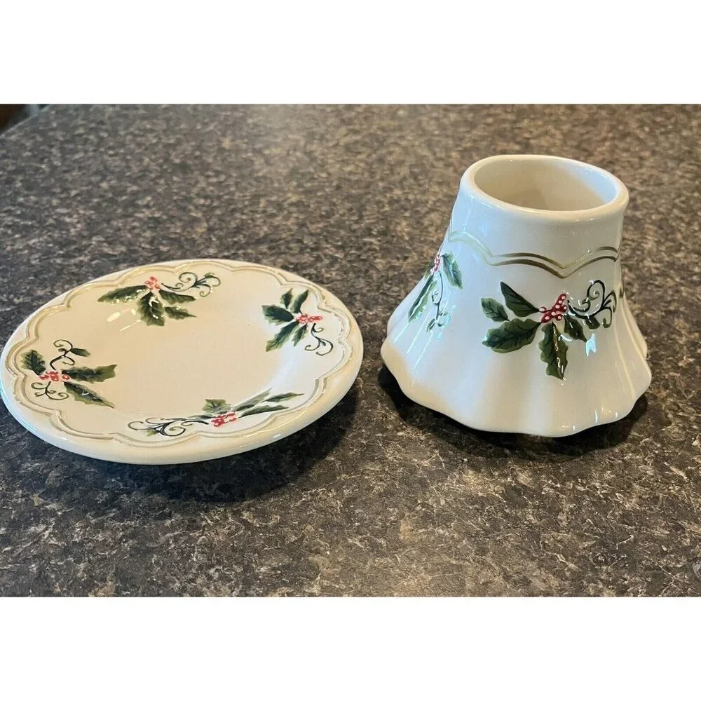 Yankee Candle Small Candle Shade and Plate Set Holly Design Great Condition